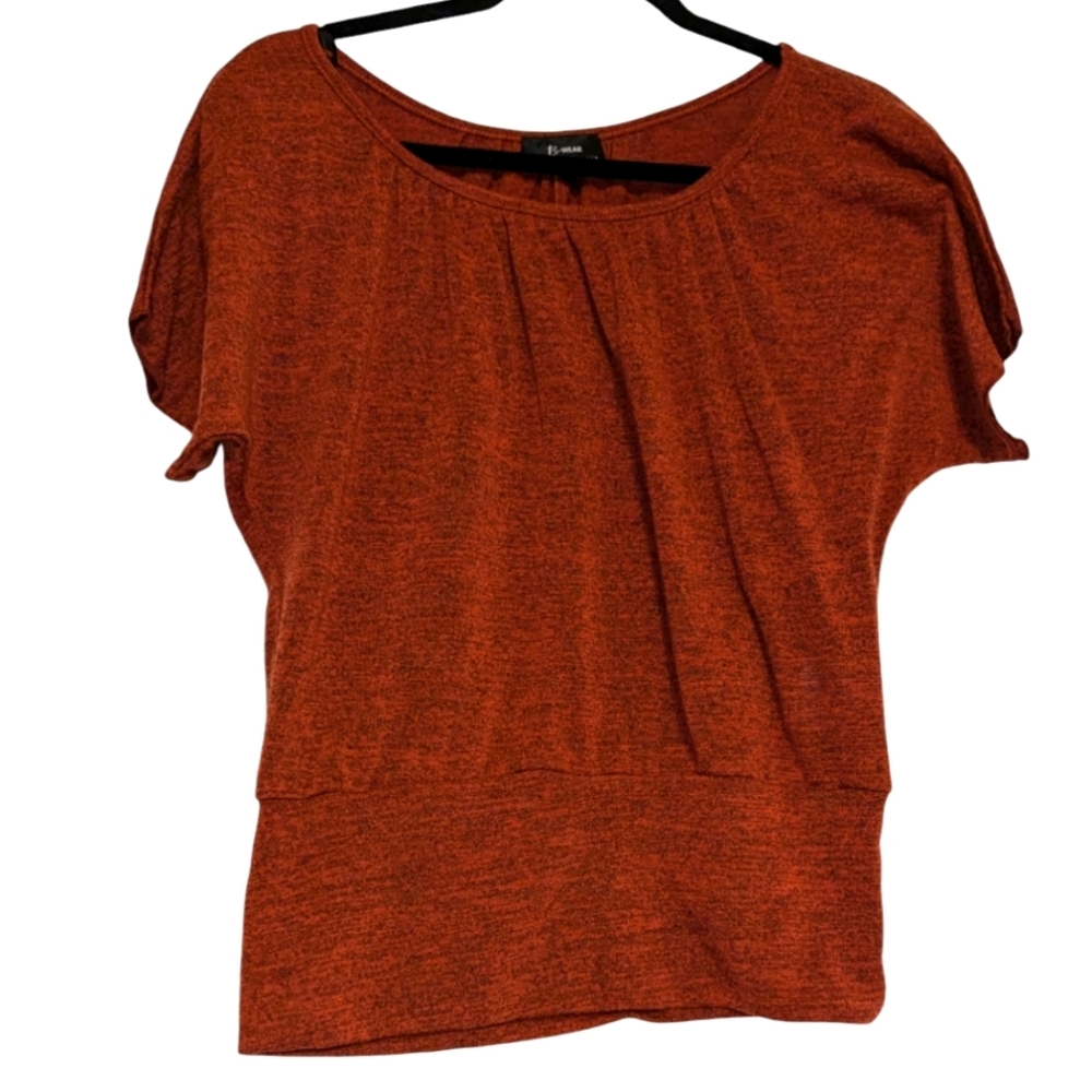 B.Wear Burnt Sienna Flowy Top - Size Large 🍂❤️